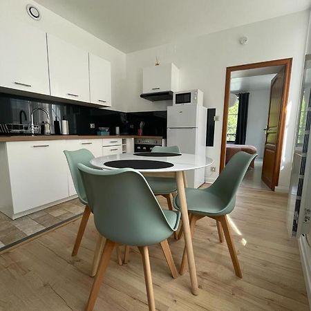 Appartement Le Petit Charcot Charleville-Mezieres Exterior photo