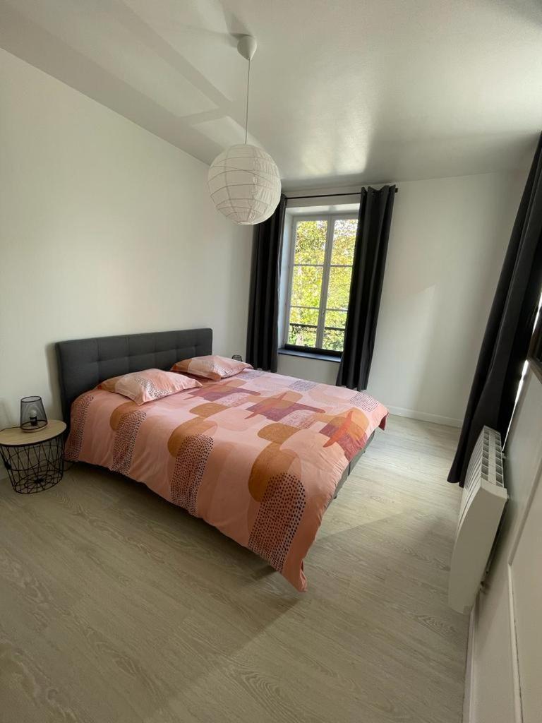 Appartement Le Petit Charcot Charleville-Mezieres Exterior photo