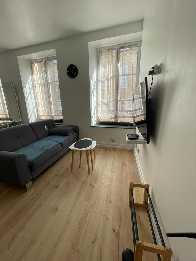 Appartement Le Petit Charcot Charleville-Mezieres Exterior photo